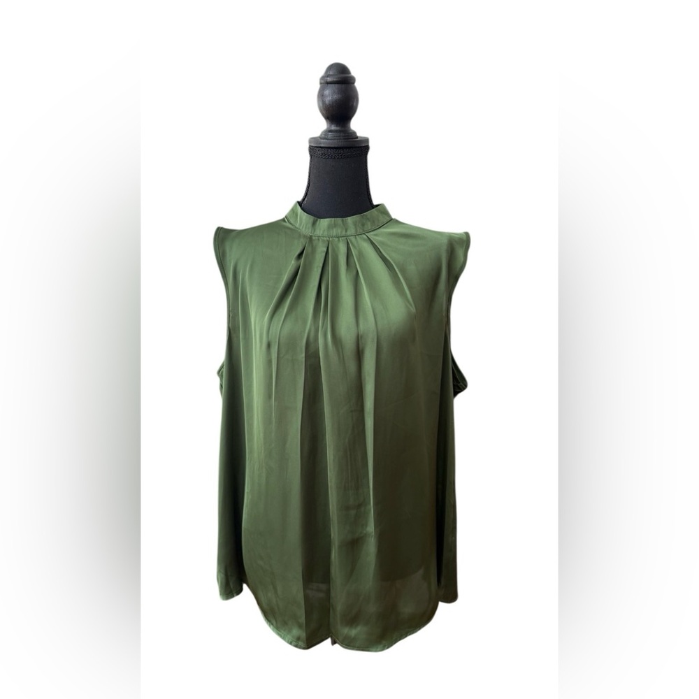 Elementz Lush Olive Green Pleated Blouse with Keyhole Backing